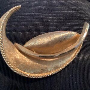 BSK Brushed Gold-tone Curled Leaf Brooch